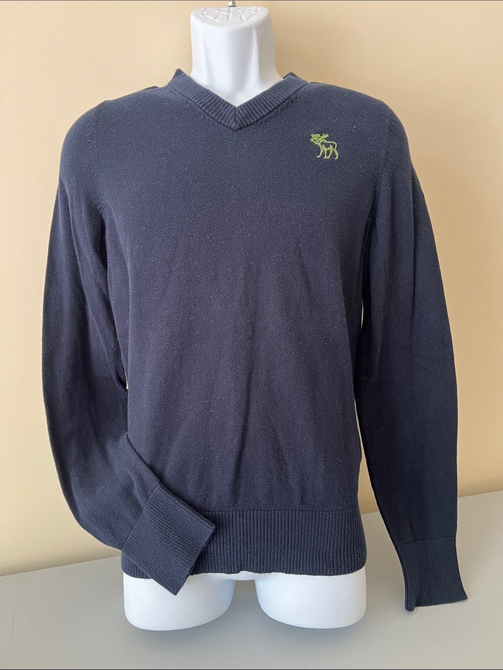 Abercrombie & Fitch Men's Navy V-Neck Sweater with Lime Moose Logo